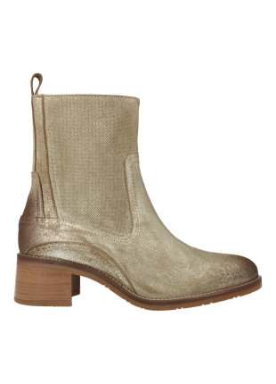Piedi Nudi Britta 12.04